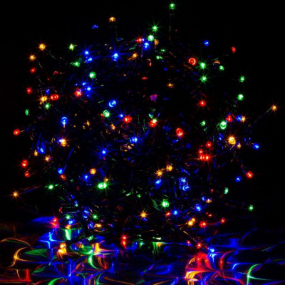 VOLTRONIC Vianočná reťaz 5 m, 50 LED, farebná, zelený kábel VOLTRONIC Vianočná reťaz 5 m, 50 LED, farebná, zelený kábel