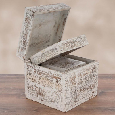 Sada drevených vintage boxov, biele