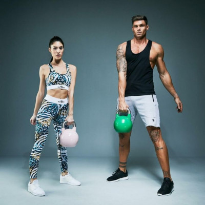 Gorilla Sports Súťažný kettlebell, ružový, 8 kg