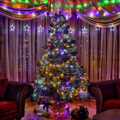 VOLTRONIC Vianočná reťaz 10 m, 100 LED, farebná, na batérie