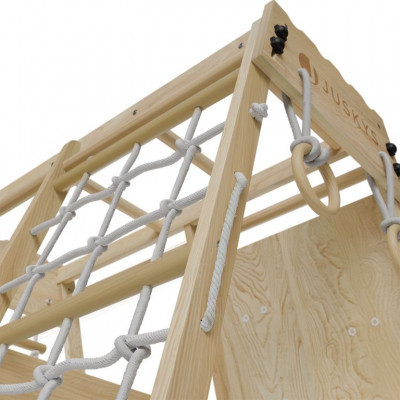 Detské vnútorné drevené ihrisko so šmykľavkou, lezeckou sten