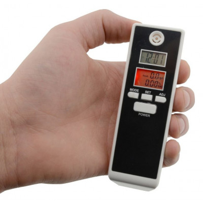 Digitálny dychový alkohol tester - čierny/biely