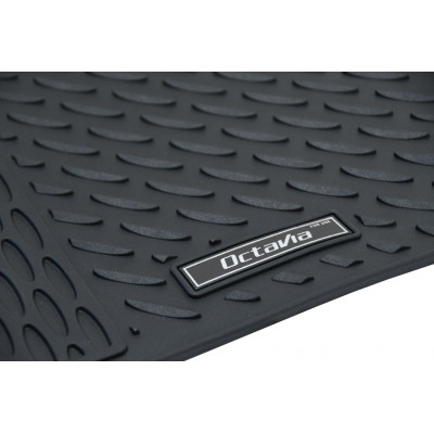 Koberce gumené s fixáciou Perfect Fit P1, súprava 4 kusov