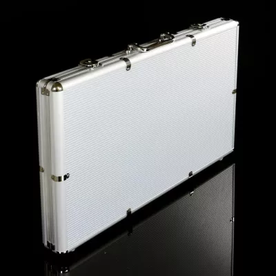 Hliníkový kufor na 1 000 ks žetónov s príslušenstvom