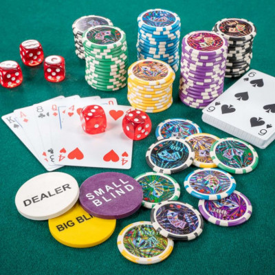 Pokrový kufor Texas Holdem Black Jack s laserovými žetónmi Pokrový kufor Texas Holdem Black Jack s laserovými žetónmi